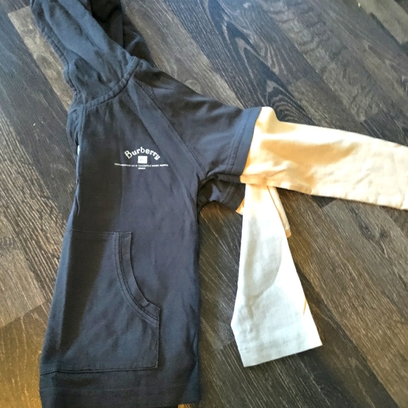 Burberry size 4 kids longsleeve - Picture 7 of 7